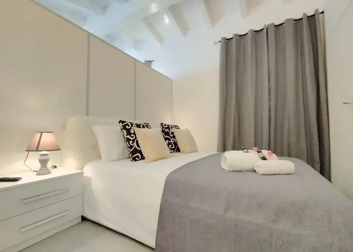 Holmann & Bed & Breakfast 4*