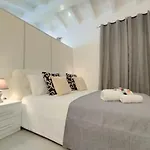 Holmann & Bed & Breakfast 4*